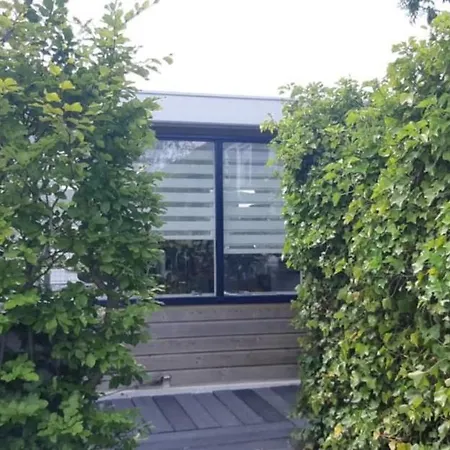 Cozy Luxury Houseboat With 2 Terraces بوتيل
