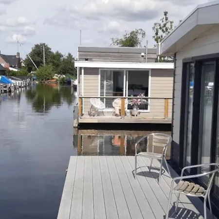 Cozy Luxury Houseboat With 2 Terraces *
