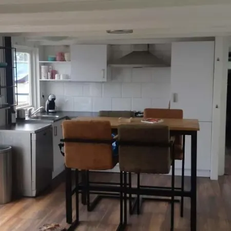Cozy Luxury Houseboat With 2 Terraces آلسمير