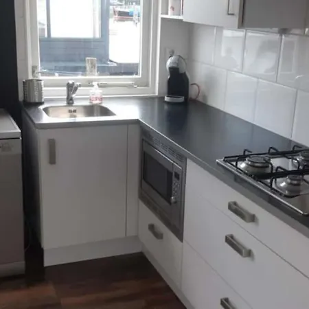 Cozy Luxury Houseboat With 2 Terraces آلسمير
