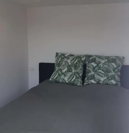 بوتيل Cozy Luxury Houseboat With 2 Terraces *